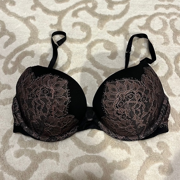 Victoria’s Secret bra 32D - Picture 1 of 3